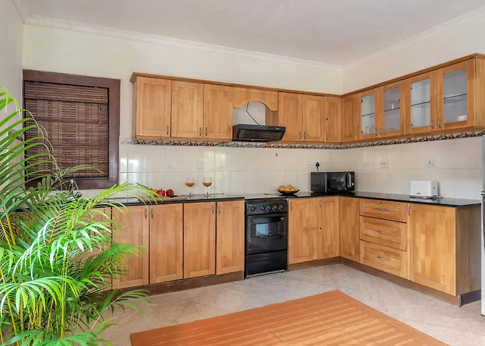 Aguada Anchorage - The Villa Resort, Candolim